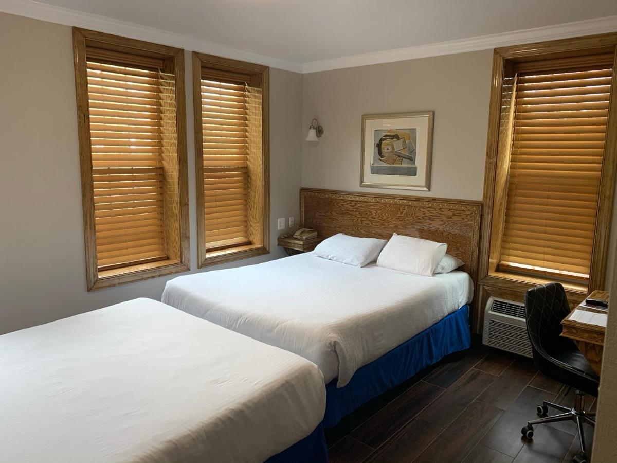Classic Quadruple Room
