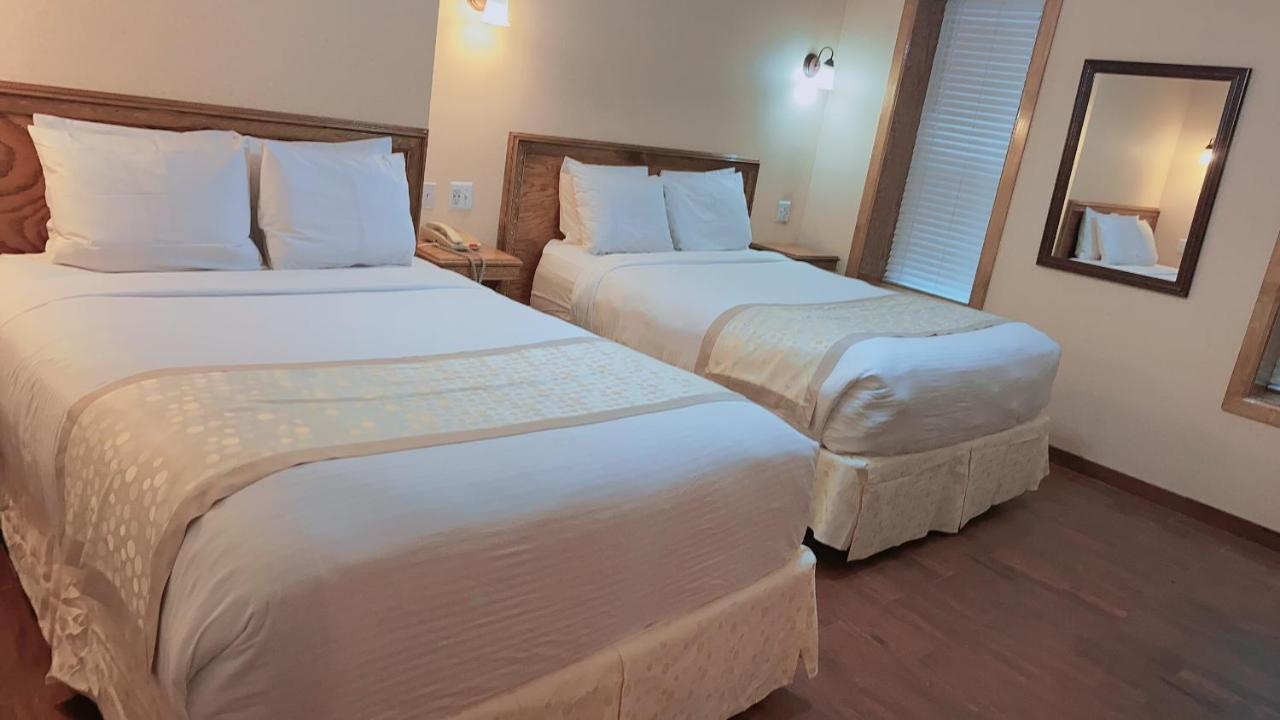 Classic Quadruple Room