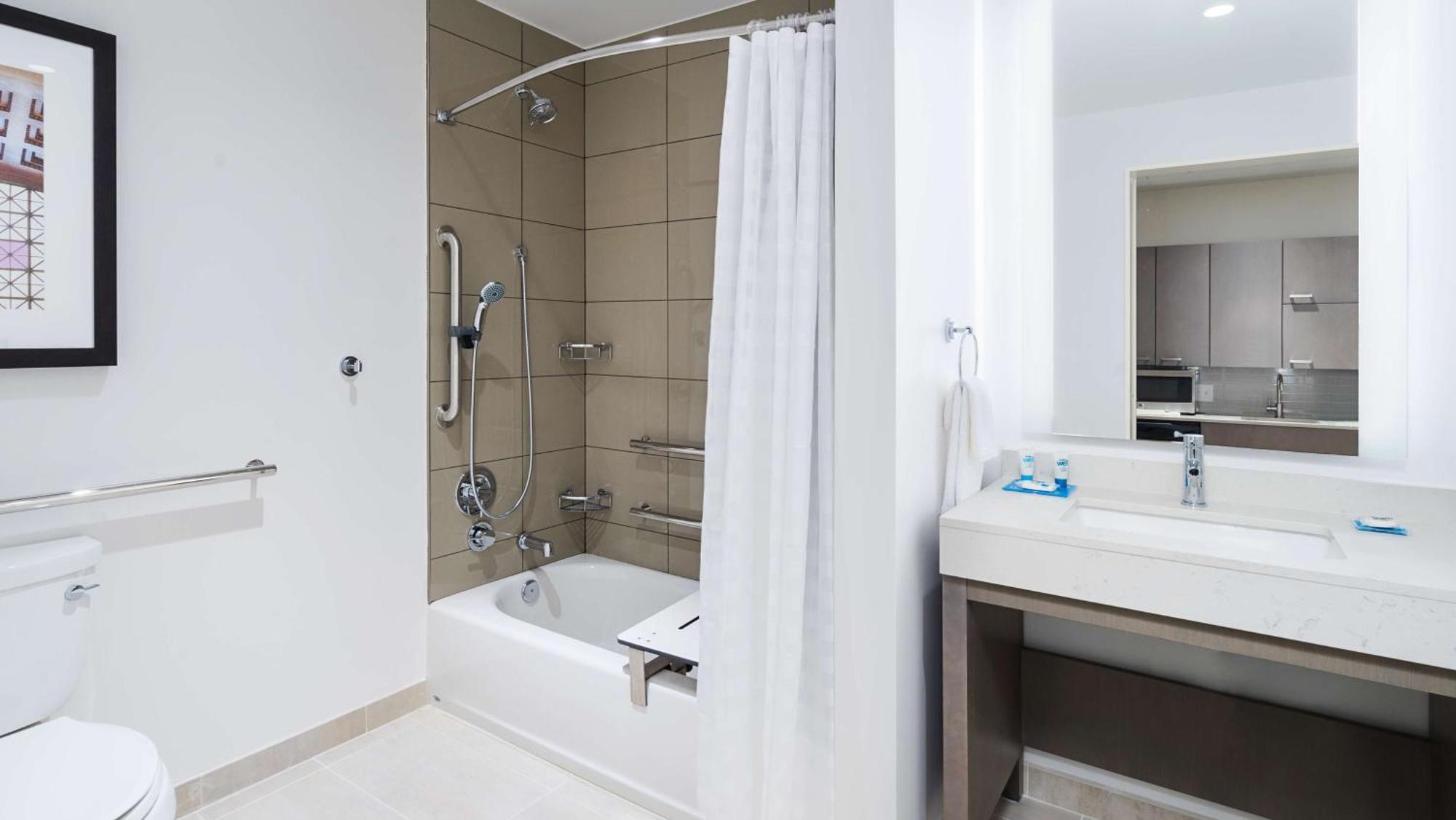 One-Bedroom King Suite Tub Disability Access