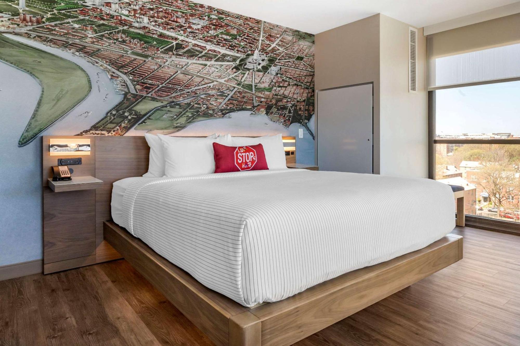 King Room Larger Corner Unit - Non Smoking,1286057614:JPEG