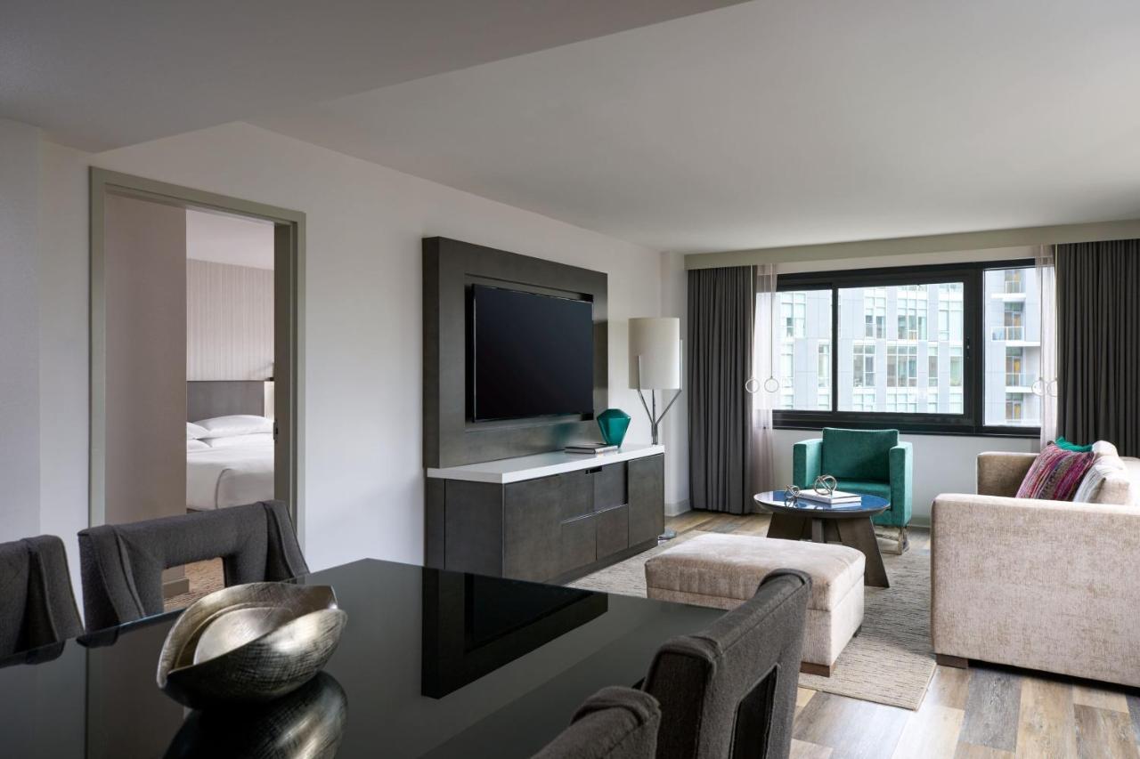 One-Bedroom Premier King Suite,759797804:JPEG