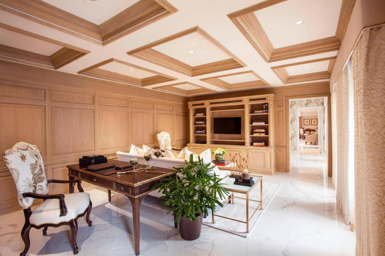 One-Bedroom Presidential King Suite