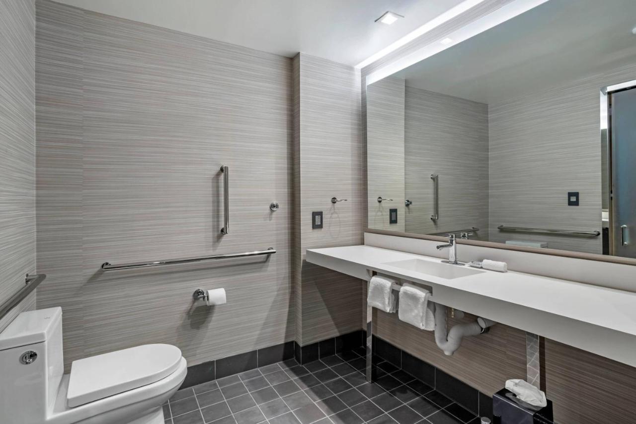 King Room Hearing Accessible