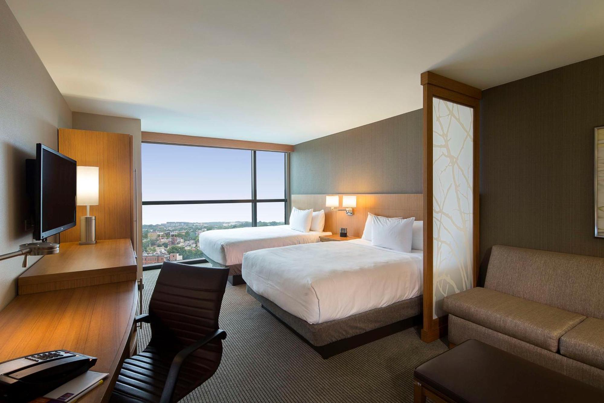 Queen Room Two Queen Beds Sofa Bed High Floor