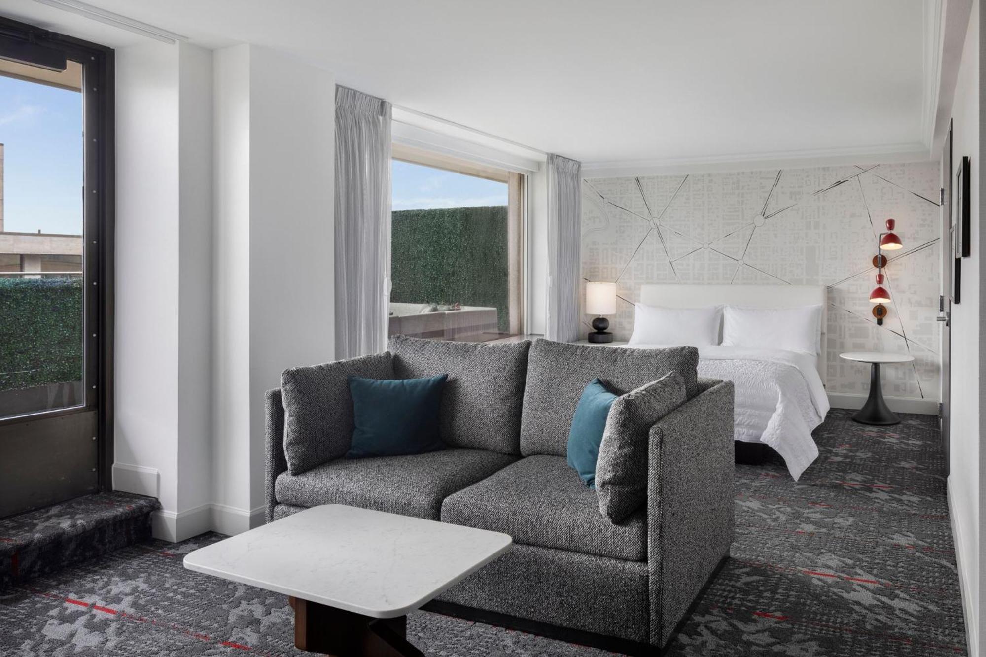 Junior King Suite Sofa Bed Terrace