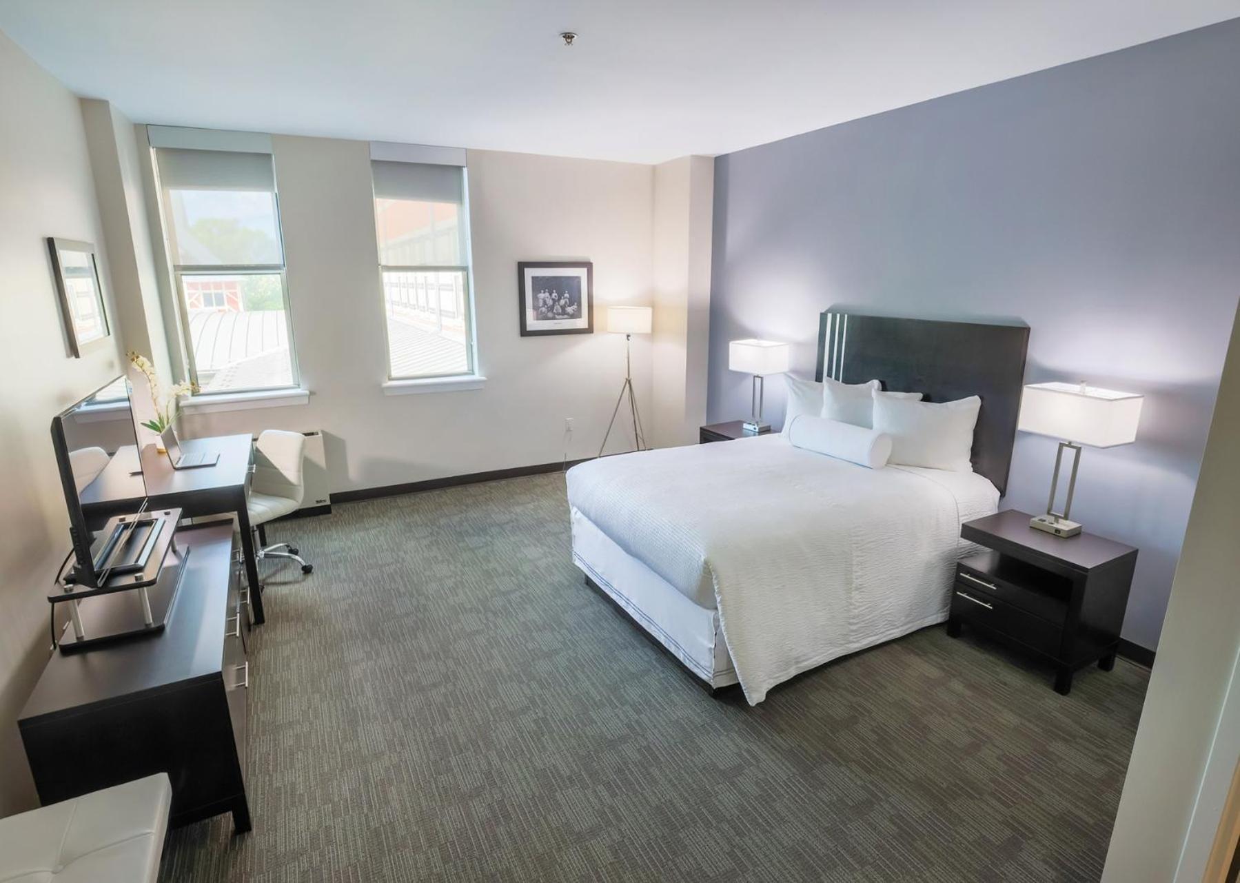 Executive Queen Room
