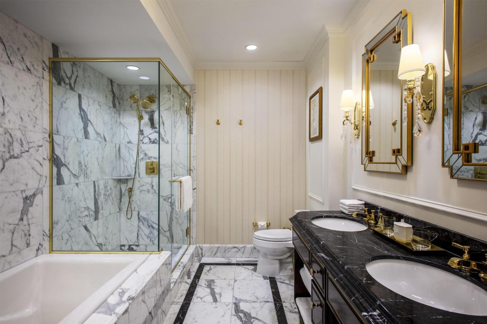 Junior King Suite