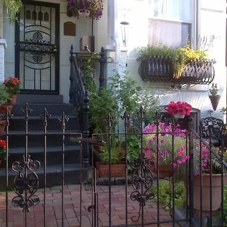 Ledroit Park Renaissance B&B-2
