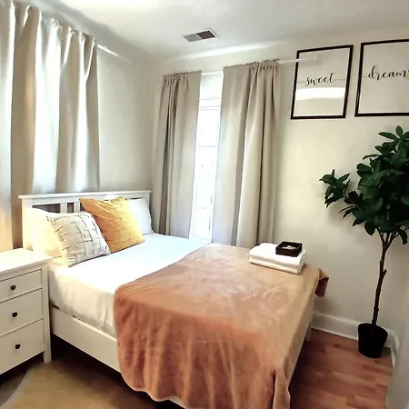 Glorious Room In Washinton Dc-2