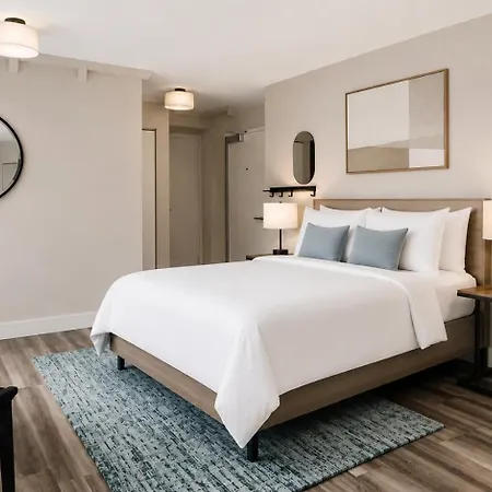 Global Luxury Suites At Georgetown-3