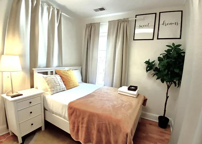 Glorious Room In Washinton Dc Washington