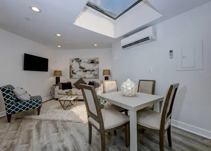 Dupont Circle-Suite 7Kalorama Luxury Apartment Washington