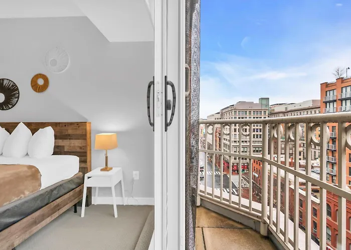 Heaven On Washington Fully Furnished Apartments