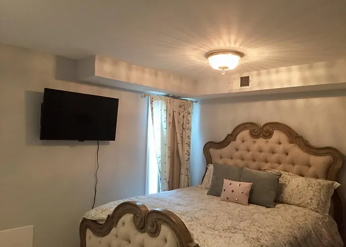 Birdhouse Bed And Breakfast Washington